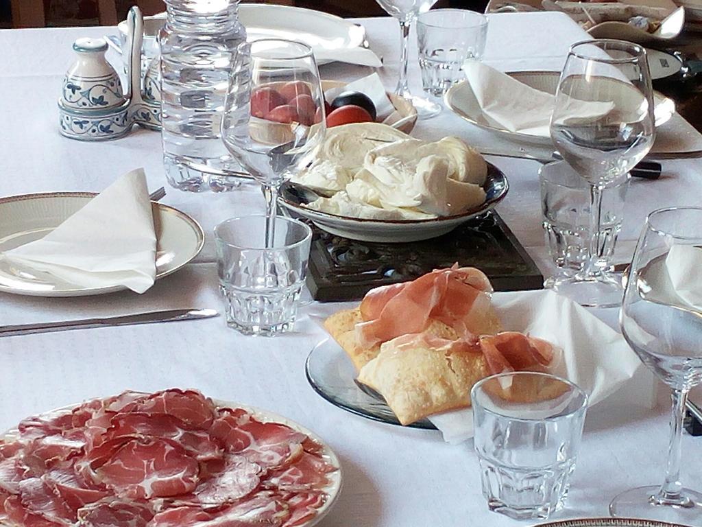 Podere Schioppello Casale Con Appartamenti Privati Cibottola Extérieur photo
